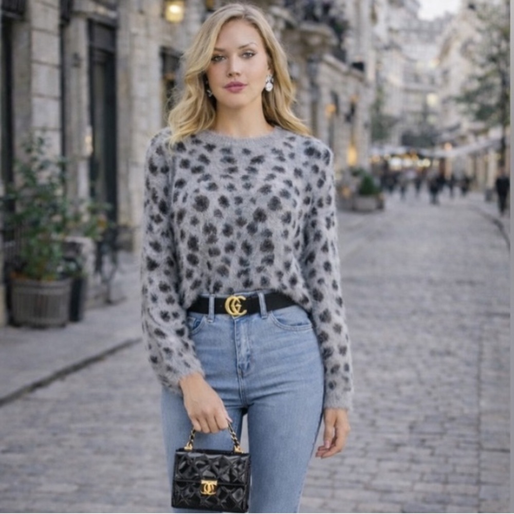 Gray Leopard-Print Fuzzy Crewneck Sweater - Women